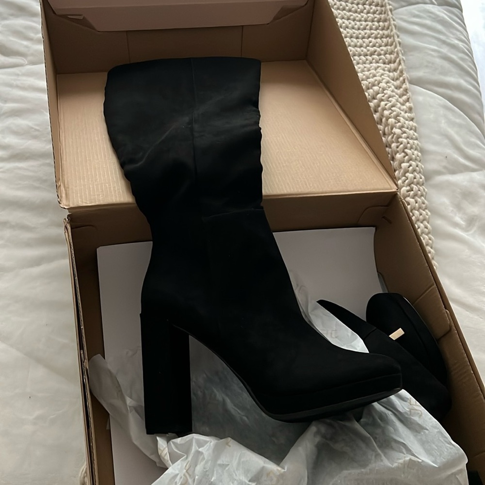 JustFab Velvet boots black